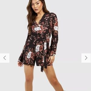 Boohoo floral romper size US 10